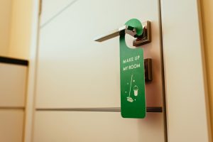 Voici pourquoi vous devez vérifier la porte d'une chambre d'hôtel avant de franchir le seuil