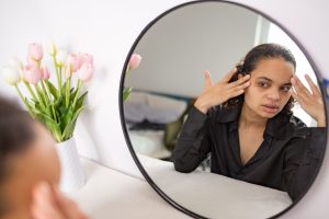 Découvrez la technique anti-poches sous les yeux