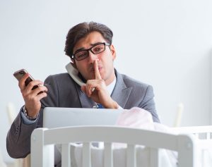 Le chaos du télétravail en duo : Comment survivre au bruit ?