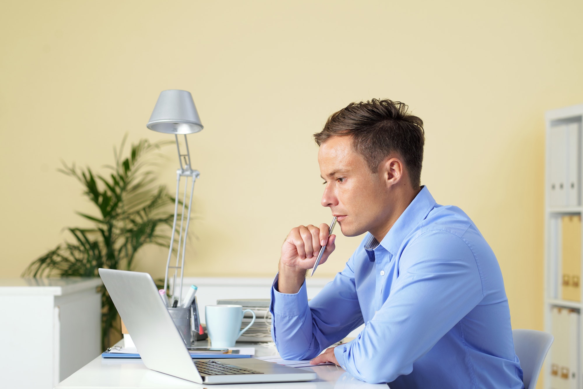 Dites adieu aux distractions au travail avec ces astuces infaillibles
