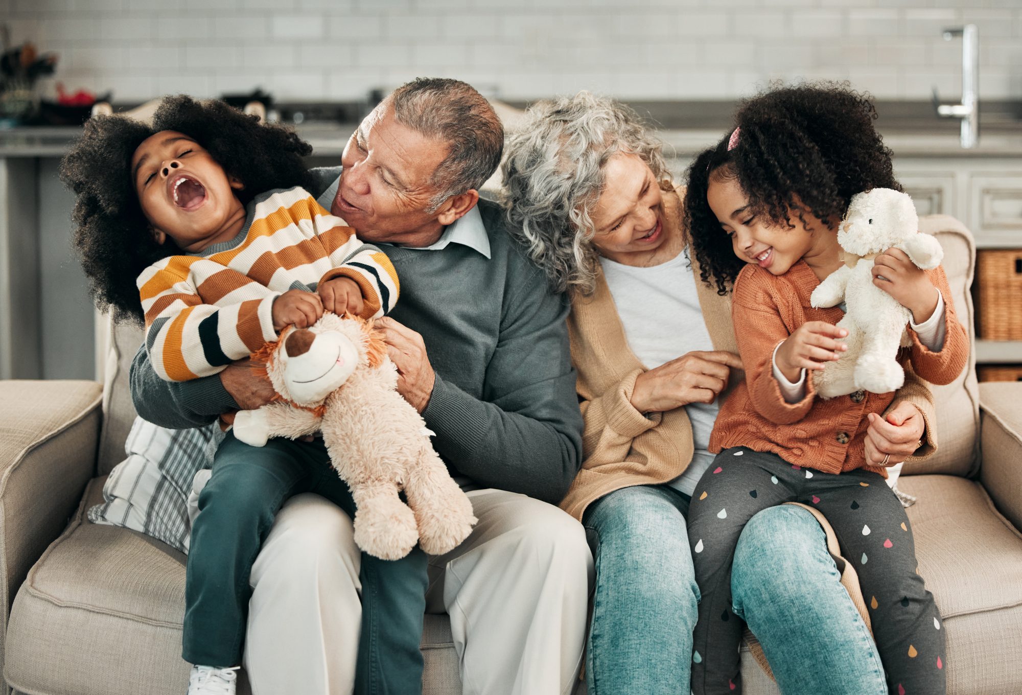 Garde d'enfants par les grands-parents : Est-ce vraiment une bonne idée ?