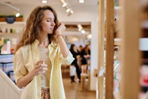 Trouvez votre parfum signature : La magie des senteurs expliquée