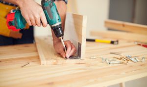 Perceuse sans fil vs. perceuse filaire