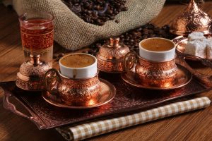 Le café turc : Une danse aromatique des sens en dix étapes