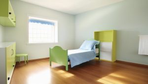 lit enfant dans une chambre